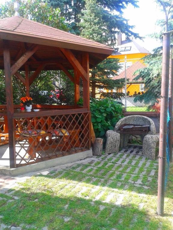 Kaiser Apartman Heviz Bagian luar foto