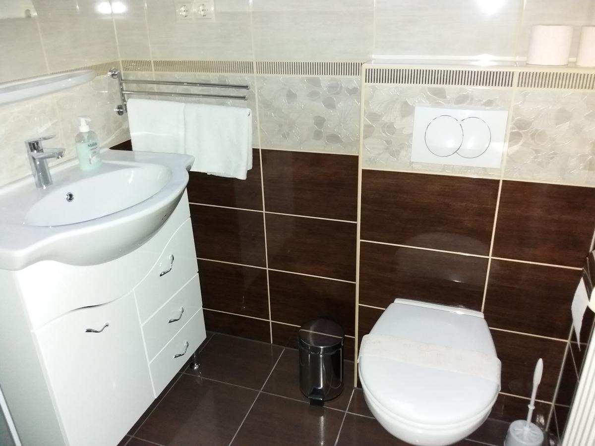 Kaiser Apartman Heviz Bagian luar foto